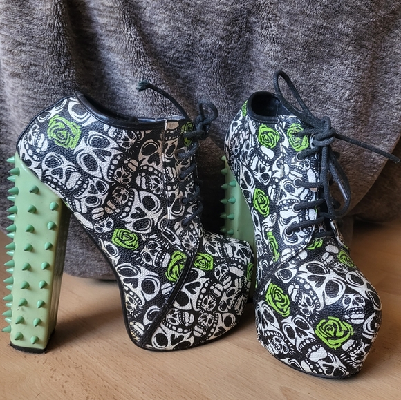 Skull & Rose Spiked Platform Booties - Picture 4 of 7